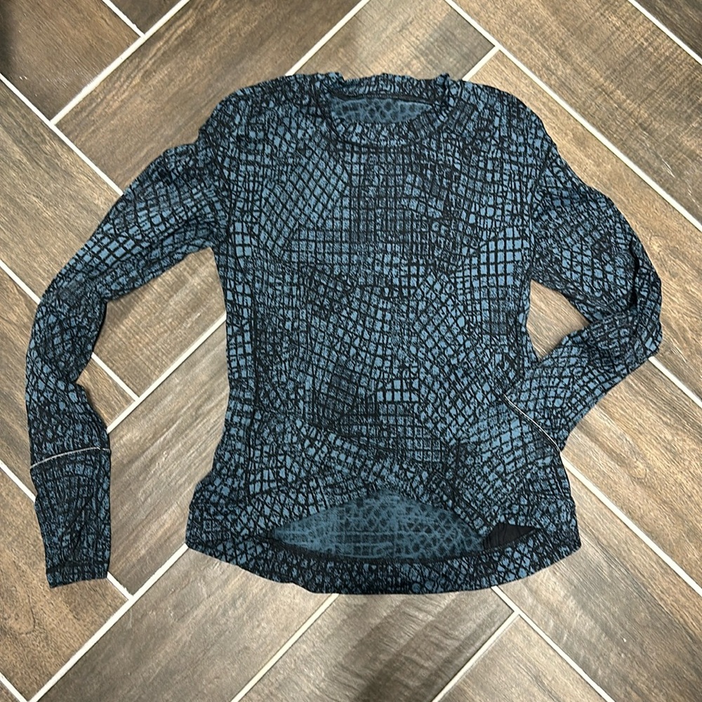 Lululemon running long sleeve